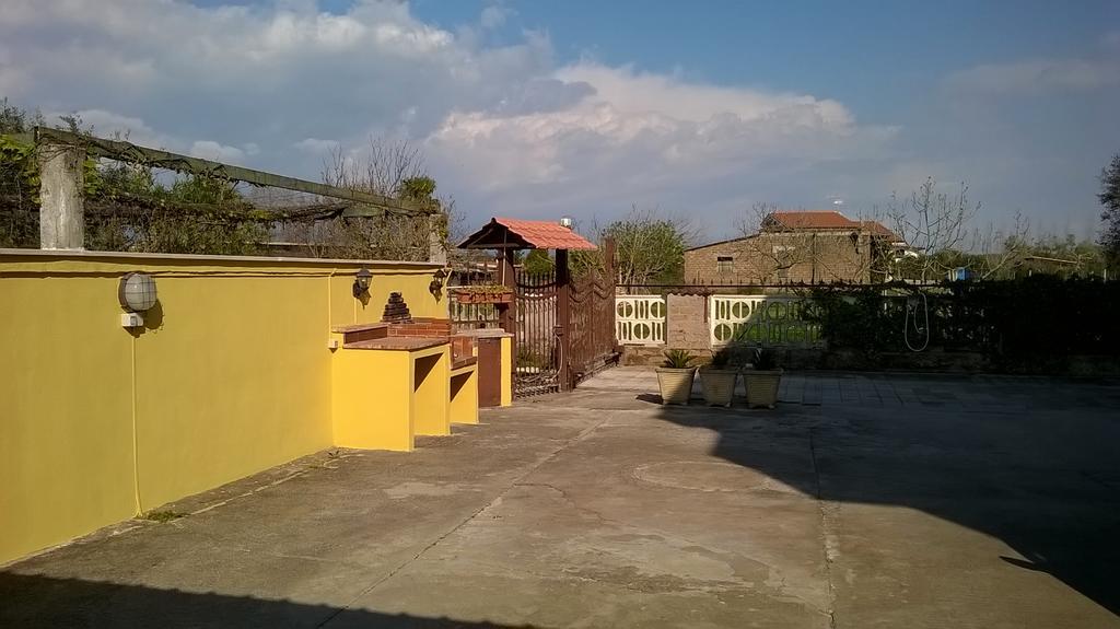 B&B Casa Degli Ulivi Нетуно Екстериор снимка