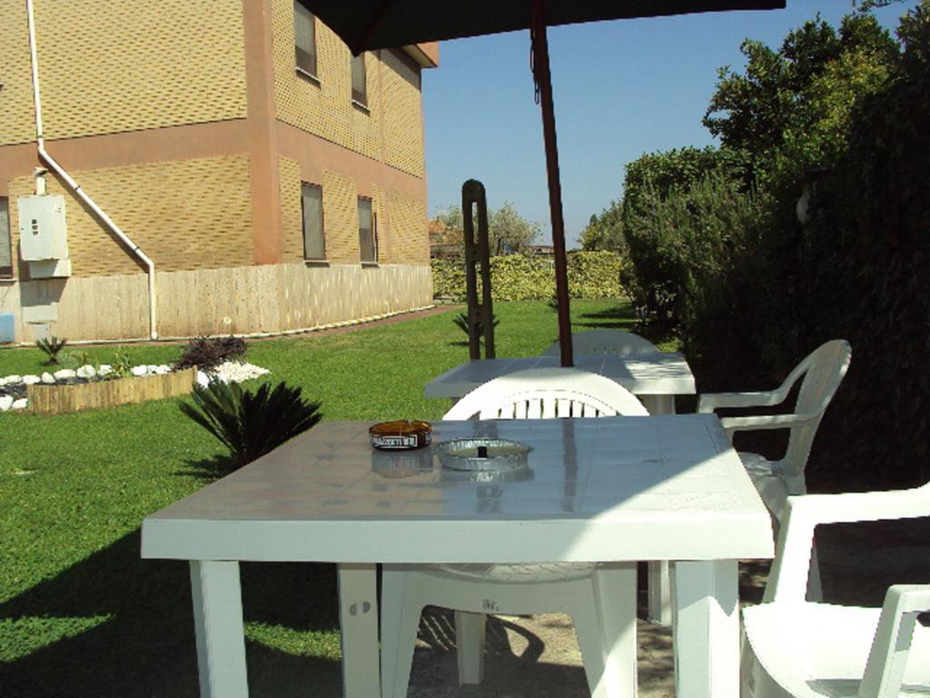 B&B Casa Degli Ulivi Нетуно Екстериор снимка